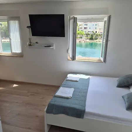 Niko Apartment *